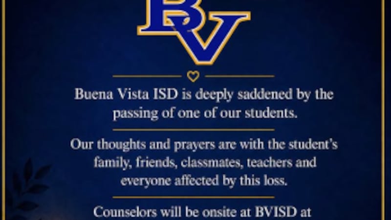 En su mensaje, el distrito expresó sus más sinceras condolencias a la familia del estudiante,...