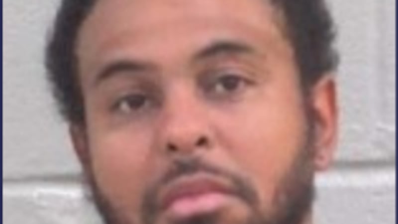 Tras su captura, Smith fue arrestado y trasladado al Centro de Detención del Condado de...
