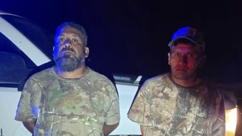 Los agentes detuvieron a dos inmigrantes indocumentados y a un ciudadano estadounidense