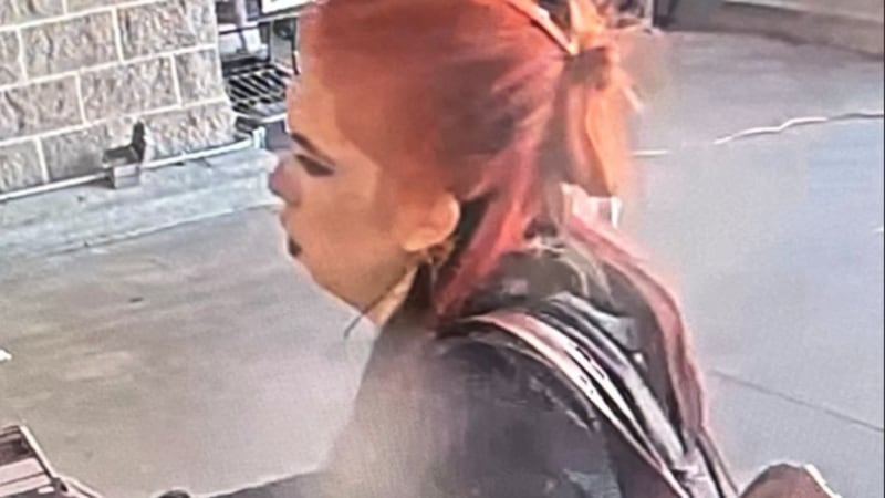 Dos mujeres robaron mercancía por valor de aproximadamente 262 dólares del HEB situado en el...