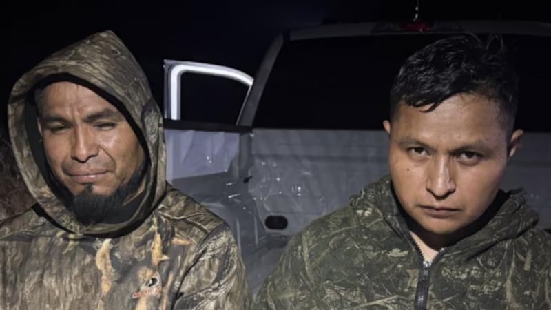 Las autoridades no revelaron información sobre el destino previsto de las personas en Estados...