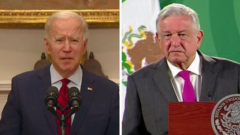 El presidente Joe Biden se reunirá virtualmente con el presidente mexicano, Andrés Manuel...