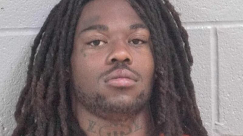 Un delincuente convicto de Midland se enfrenta a cargos federales tras amenazar a un residente...