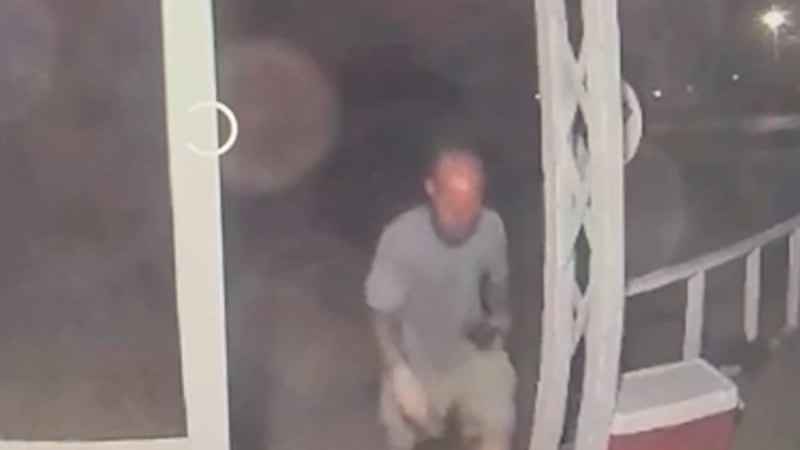 También se pueden enviar pistas de forma anónima a Odessa Crime Stoppers llamando al...