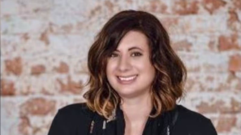 Sophia Sullivan, quien era maestra del Distrito Escolar Independiente de Marfa (Marfa ISD),...