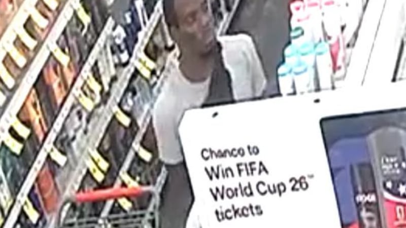 Este hombre robó varios artículos por un valor aproximado de 700 dólares.