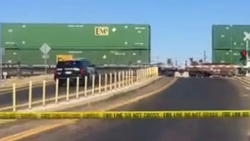 El departamento aclara que todos los cruces entre Grandview y County Road West están...