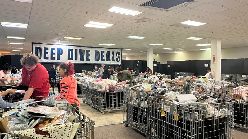 Deep Dive Deals es una nueva tienda en la cuidad de Midland.