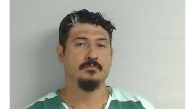 La policía identificó como sospechoso a Víctor Manuel Sáinz, de 36 años y residente de Borger.