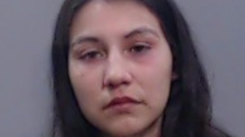 Actualmente, la mujer es buscada por el cargo de homicidio involuntario, también considerado...