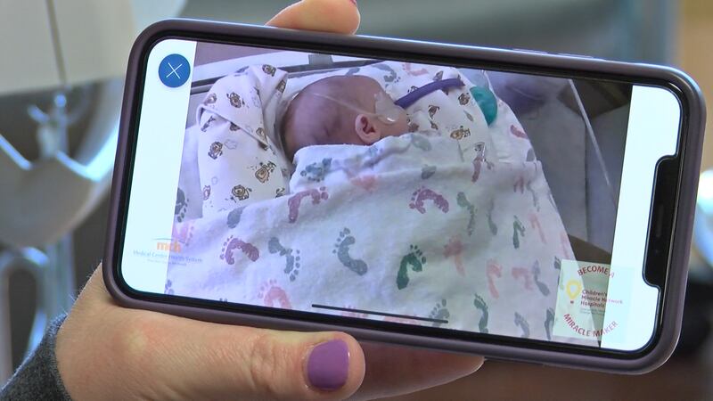 Las cámaras Angel Eyes están ayudando a las madres y padres a vigilar a sus bebés en la UCIN...