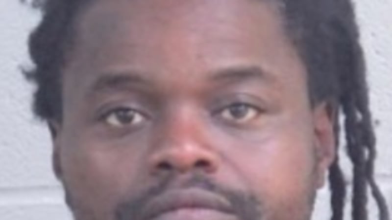 Tras su arresto, Love fue ingresado en el Centro de Detención del Condado Midland.