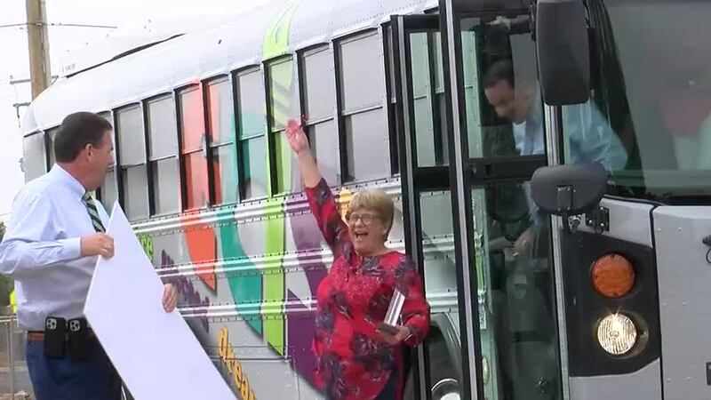 ECISD trae los premios de fin de año a los maestros locales.