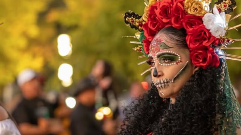Los organizadores informaron que el desfile comenzará a las 7 p.m. y formará parte de una...
