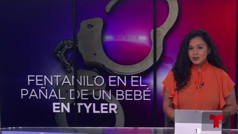 Un oficial del condado Smith arrestó a dos padres de tyler el domingo por la noche después de...