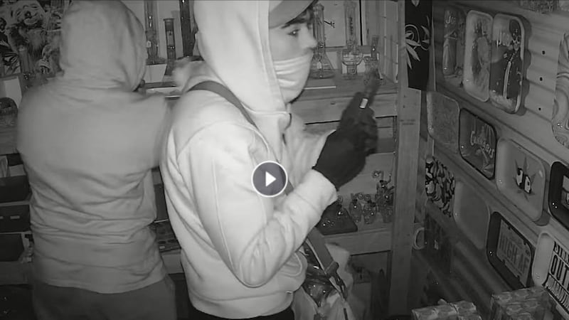 La Oficina del Sheriff del Condado de Midland y Midland Crime Stoppers necesitan su ayuda para...