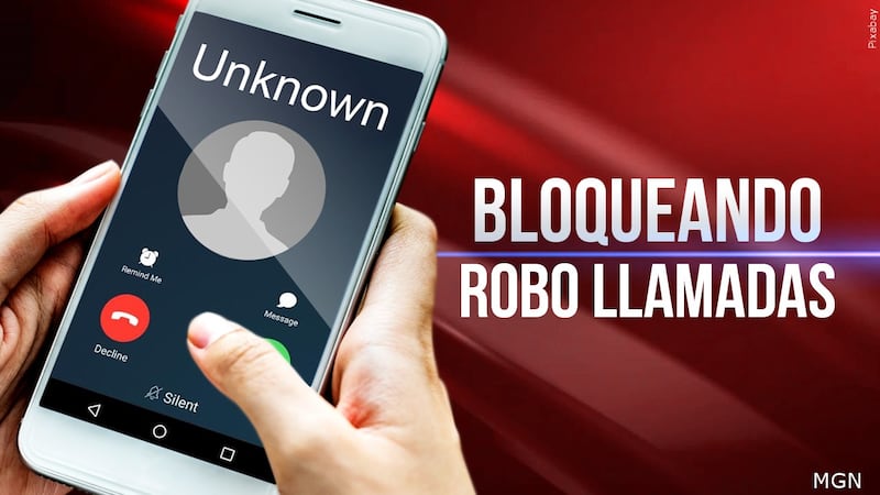 La persona que llama solicita dinero a través de bitcoins.