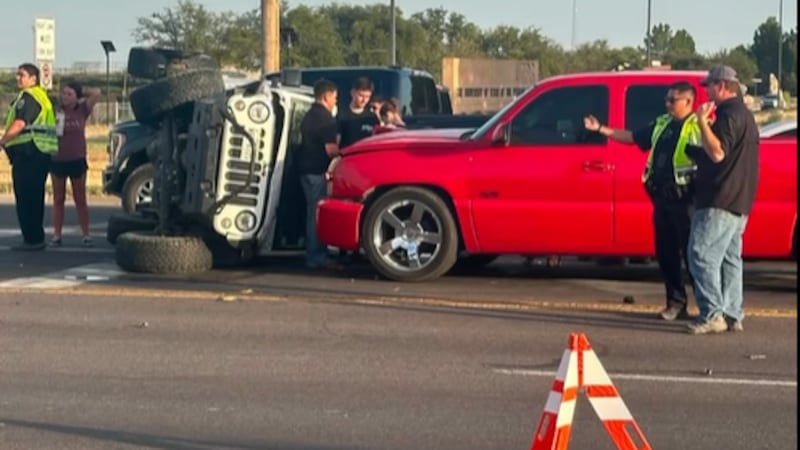 El Departamento de Policía de Odessa informó que el conductor del Jeep Wrangler fue sancionado...