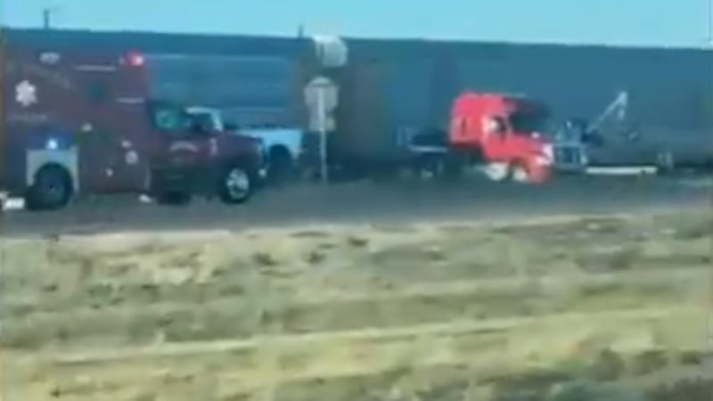 A pesar de la magnitud del choque, las autoridades informaron que no se reportaron personas...