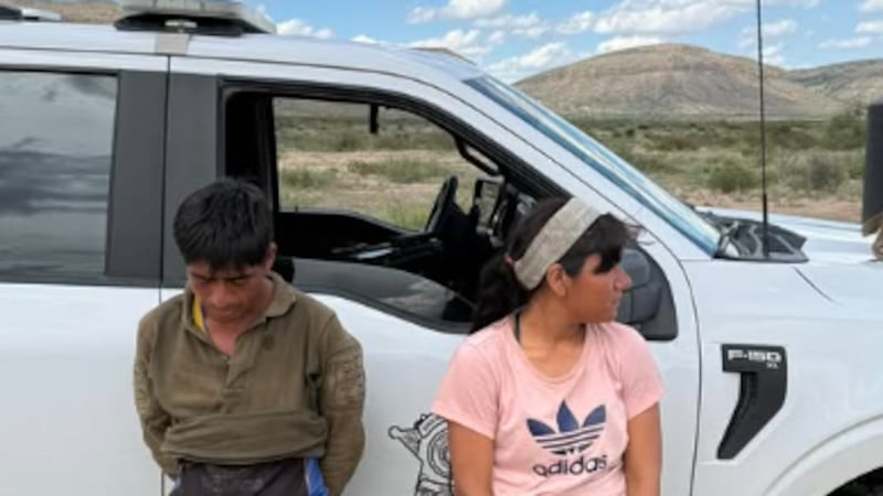 Los agentes respondieron a un rancho al norte de Marathon para ayudar a dos personas que...
