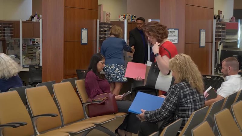 Servicio de Ciudadanía e Inmigración anunció la suspensión de todas las peticiones de asilo...