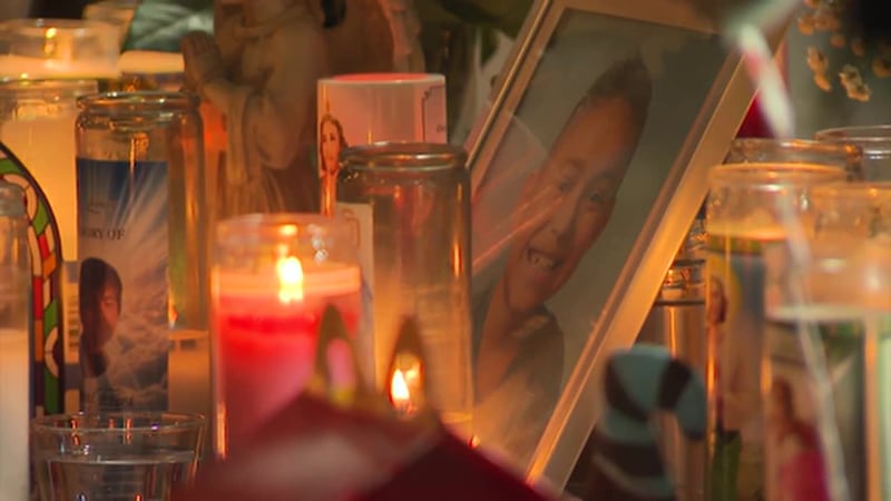 Comunidad de luto por muerte de niño de 11 años mientras jugaba afuera de su casa en un caso...